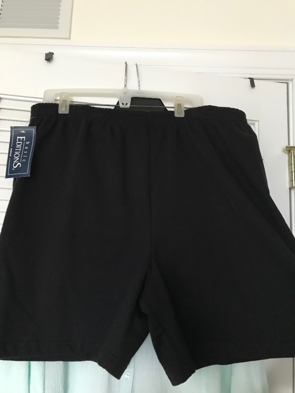 Black gym or sleep Shorts Men’s Size XL • Pocket • Fleece-backed cotton